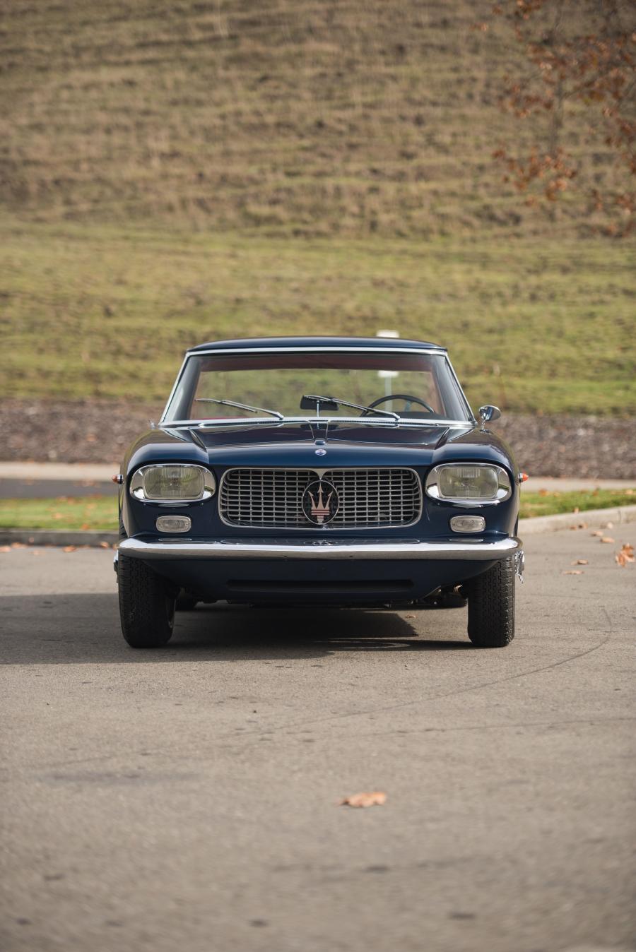  Maserati 5000 GT Coupe 1961 года  (фото 1 из 27)